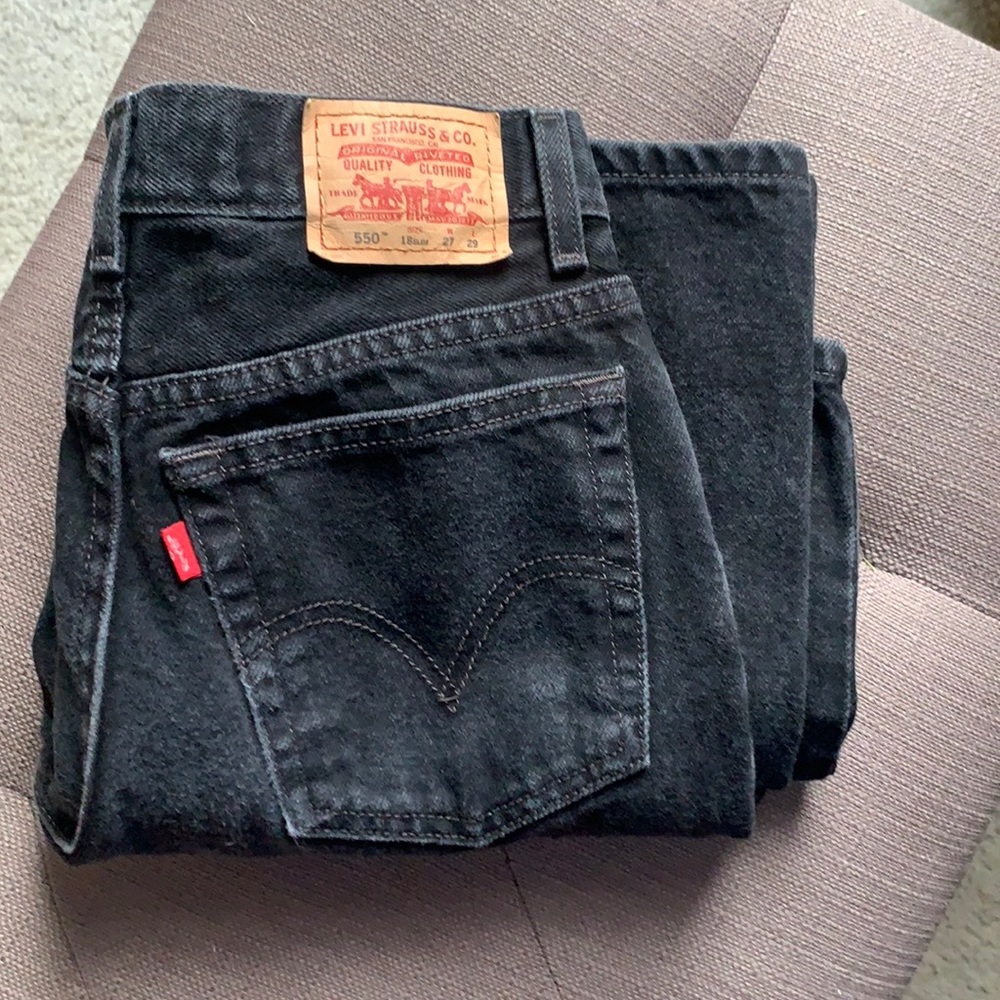 VINTAGE LEVI JEANS